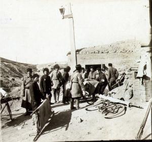 Доставка на велосипедах русских раненых. Порт-Артур, 1905г.